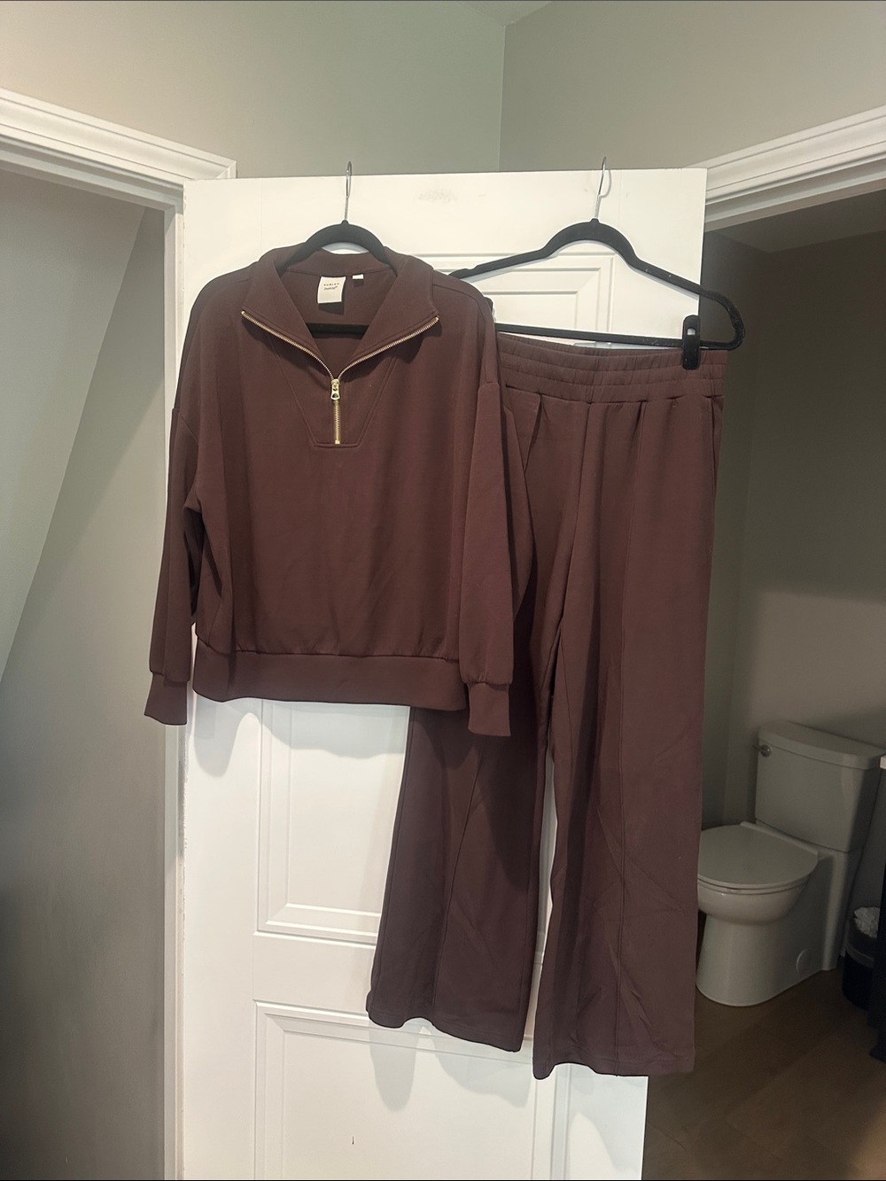 Varley Half-Zip Sweatshirt & Sweatpants
